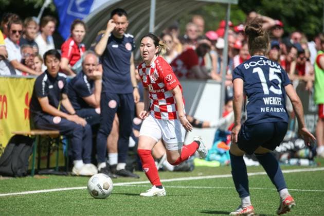 09.06.2024, xusrbx, Fussball 2.Bundesliga Relegation, FSV Mainz 05 Damen - VfL Bochum Damen emspor, v.l.: Yurina Imai (1.FSV Mainz, 39), Franziska Wenzel (VfL Bochum, 15), (DFL DFB REGULATIONS PROHIBIT ANY USE OF PHOTOGRAPHS as IMAGE SEQUENCES and or QUASI-VIDEO) Mainz