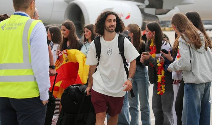 BAU 09.06.2024 Stuttgart Fußball EM Ankunft der spanischen Nationalmannschaft am Stuttgarter Flughafen, Cucurella
