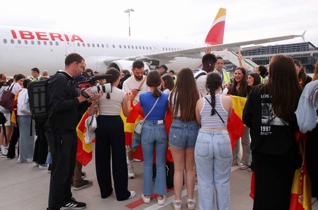 BAU 09.06.2024 Stuttgart Fußball EM Ankunft der spanischen Nationalmannschaft am Stuttgarter Flughafen,