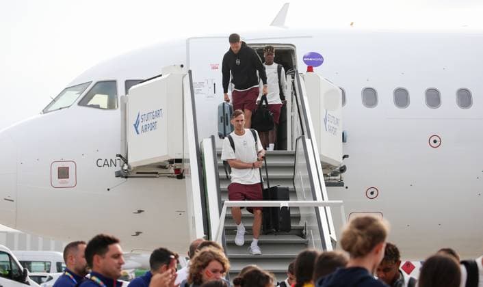 BAU 09.06.2024 Stuttgart Fußball EM Ankunft der spanischen Nationalmannschaft am Stuttgarter Flughafen,