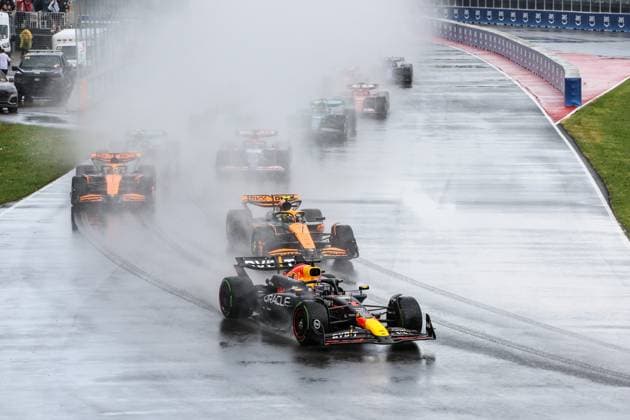 start of the race, depart, 01 VERSTAPPEN Max (nld), Red Bull Racing RB20, action 04 NORRIS Lando (gbr), McLaren F1 Team MCL38, action during the Formula 1 AWS Grand Prix du Canada 2024, 9th round of the 2024 Formula One World Championship, WM, Weltmeisterschaft from June 07 to 09, 2024 on the Circuit Gilles Villeneuve, in Montrà al, Canada - F1 - CANADIAN GRAND PRIX 2024 DPPI Panoramic 240609_R09_CANADA_DP_XB3_5100