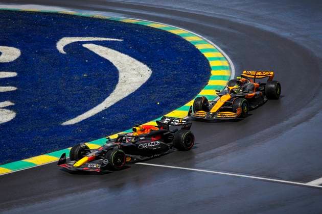 01 VERSTAPPEN Max (nld), Red Bull Racing RB20, action and 04 NORRIS Lando (gbr), McLaren F1 Team MCL38, action during the Formula 1 AWS Grand Prix du Canada 2024, 9th round of the 2024 Formula One World Championship, WM, Weltmeisterschaft from June 07 to 09, 2024 on the Circuit Gilles Villeneuve, in Montrà al, Canada - F1 - CANADIAN GRAND PRIX 2024 DPPI Panoramic 240609_R09_CANADA_DP_EA018429