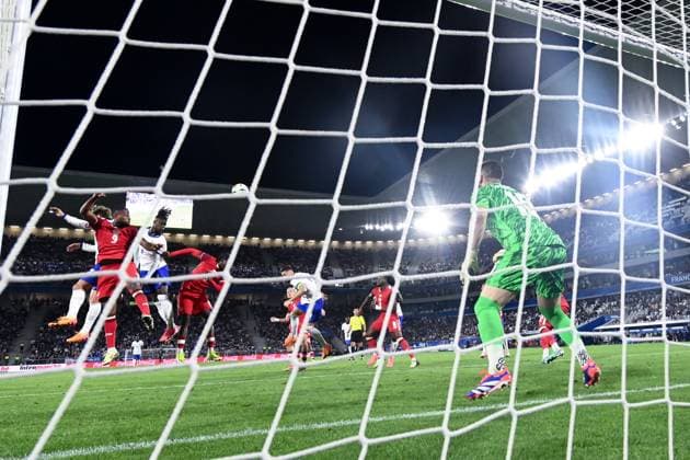 Eduardo Camavinga ( 6 - France ) and Maxime CREPEAU ( 16 - Canada ) during the Friendly match between France and Canada at Matmut Atlantique on June 09, 2024 in Bordeaux, France. ( Photo by federico pestellini panoramic ) - FOOTBALL : France vs Canada - Bordeaux - 09 06 2024 FedericoPestellini Panoramic 
