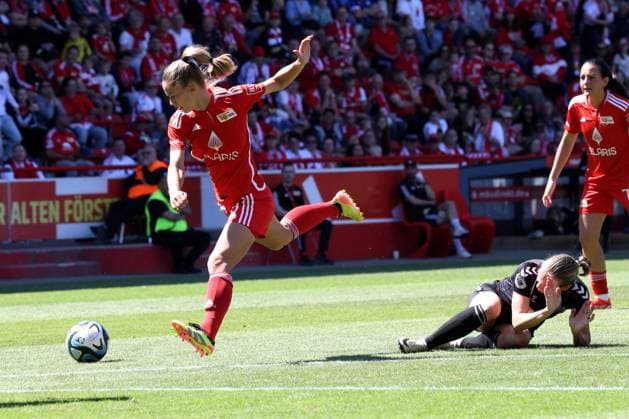 DEU, Region, Frauen, 1.FC Union vs. Henstedt-Ulzburg, 09.06.2024, Stadion Alte Foersterei, Berlin, DEU, Region, Frauen, 1.FC Union vs. Henstedt-Ulzburg, im Bild: Charleen Niesler (1.FC Union Berlin 18), Chiara Pawelec (Henstedt-Ulzburg 18) DFL - regulations prohibit any use of Photographs as image sequences and or quasi-video Foto: Juergen Engler nordphoto GmbH