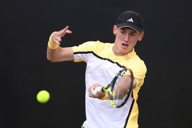 Henry Searle during the match against Luke Saville Rothesay Open Nottingham, Day 1, Tennis, Lexus Nottingham Tennis Centre, Nottingham, UK - 10 June 2024  Copyright: xRyanxBrowne Shutterstockx 14523726o