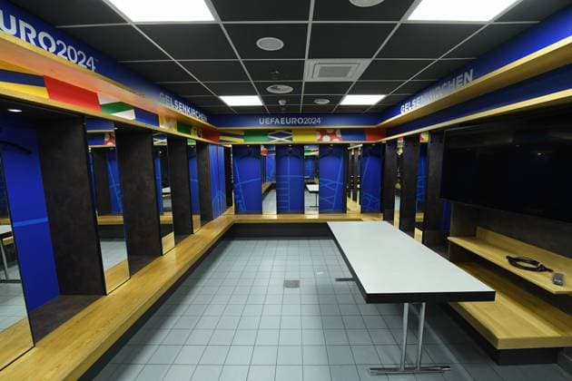 UEFA EURO, EM, Europameisterschaft,Fussball 2024 - Stadium Open Media Days am 10.06.2024 in der Arena AufSchalke in Gelsenkirchen Umkleidekabine in der Arena AufSchalke