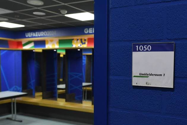 UEFA EURO, EM, Europameisterschaft,Fussball 2024 - Stadium Open Media Days am 10.06.2024 in der Arena AufSchalke in Gelsenkirchen Umkleidekabine in der Arena AufSchalke