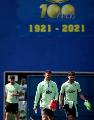 Republic of Ireland Squad Training, Estadio de Sao Miguel, Azores, Portugal 10 6 2024 Enda Stevens and Robbie Brady Enda Stevens and Robbie Brady 10 6 2024  Copyright: x INPHO RyanxByrnex RB1_5944
