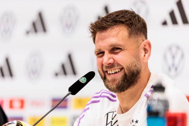Trainingslager Vorbereitung UEFA EURO 2024 Deutschland; 10.06.2024 Niclas Füllkrug (Deutschland, 9) lacht, lachend Trainingslager Vorbereitung UEFA EURO 2024 Deutschland - Pressekonferenz; HerzoBase, Herzogenaurach am 10.06.2024 Copyright: xBEAUTIFULxSPORTS Wunderlx