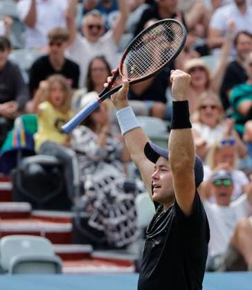 10.06.2024, Boss Open 2024, ATP, Tennis Herren Tour 250, TC Weissenhof Stuttgart, Tennis, im Bild: Dominik Koepfer (GER) Sieger vs Zhizhen Zhang (CHN)