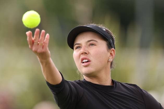 Kayla Day during her 1st round match on Centre Court against Heather Watson Rothesay Open Nottingham, Day 1, Tennis, Lexus Nottingham Tennis Centre, Nottingham, UK - 10 June 2024  Copyright: xRyanxBrowne Shutterstockx 14523726bq
