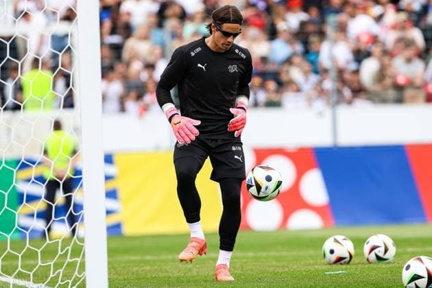 Yann Sommer (Swiss, Schweiz) GER, Training Fussball Herren Nationalmannschaft Schweiz, Swiss, UEFA Fussball Europameisterschaft 2024 DFB DFL REGULATIONS PROHIBIT ANY USE OF PHOTOGRAPHS AS IMAGE SEQUENCES AND OR QUASI-VIDEO GER, Training Fussball Herren Nationalmannschaft Schweiz, Swiss, UEFA Fussball Europameisterschaft 2024 Stuttgart Copyright: xEibner-Pressefoto RogerxBuerkex EP
