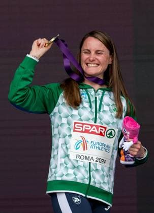 2024 European Athletics Championships, Stadio Olympico, Rome 10 6 2024 Women™s 1500m Final Medal Presentation Ireland™s Ciara Mageean celebrates with her gold medal Ciara Mageean celebrates with her gold medal 10 6 2024  Copyright: x INPHO MorganxTreacyx MT1_3986