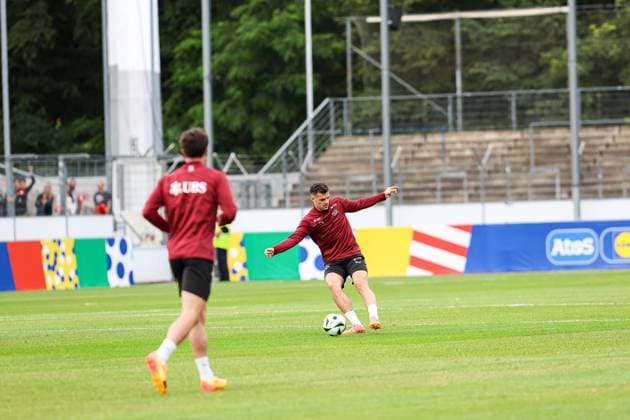 Granit Xhaka (Swiss, Schweiz) GER, Training Fussball Herren Nationalmannschaft Schweiz, Swiss, UEFA Fussball Europameisterschaft 2024 DFB DFL REGULATIONS PROHIBIT ANY USE OF PHOTOGRAPHS AS IMAGE SEQUENCES AND OR QUASI-VIDEO GER, Training Fussball Herren Nationalmannschaft Schweiz, Swiss, UEFA Fussball Europameisterschaft 2024 Stuttgart Copyright: xEibner-Pressefoto RogerxBuerkex EP