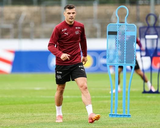 Granit Xhaka (Swiss, Schweiz) GER, Training Fussball Herren Nationalmannschaft Schweiz, Swiss, UEFA Fussball Europameisterschaft 2024 DFB DFL REGULATIONS PROHIBIT ANY USE OF PHOTOGRAPHS AS IMAGE SEQUENCES AND OR QUASI-VIDEO GER, Training Fussball Herren Nationalmannschaft Schweiz, Swiss, UEFA Fussball Europameisterschaft 2024 Stuttgart Copyright: xEibner-Pressefoto RogerxBuerkex EP