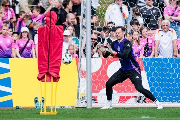 Trainingslager Vorbereitung UEFA EURO 2024 Deutschland; 10.06.2024 Manuel Neuer (Deutschland, 1) im Torwarttraining Trainingslager Vorbereitung UEFA EURO 2024 Deutschland - Öffentliches Training; Adi-Dassler-Stadion, Herzogenaurach am 10.06.2024 Copyright: xBEAUTIFULxSPORTS Wunderlx