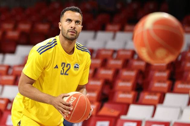 Johannes Thiemann (ALBA Berlin, 32) waermt sich auf. GER, FC Bayern Basketball vs. Alba Berlin, Basketball, 1.Bundesliga, Playoffs, Finale Spiel 2, Saison 2023 2024, 10.06.2024, GER, FC Bayern Basketball vs. Alba Berlin, Basketball, 1.Bundesliga, Playoffs, Finale Spiel 2, Saison 2023 2024, 10.06.2024, Muenchen Copyright: xEibner-Pressefoto MarcelxEngelbrechtx EP_MET