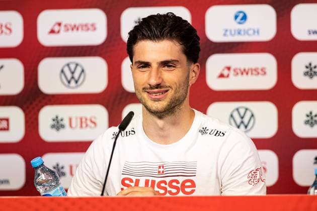 Leonidas Stegiou (Swiss, Schweiz) bei der Pressekonferenz GER, Training Fussball Herren Nationalmannschaft Schweiz, Swiss, UEFA Fussball Europameisterschaft 2024 DFB DFL REGULATIONS PROHIBIT ANY USE OF PHOTOGRAPHS AS IMAGE SEQUENCES AND OR QUASI-VIDEO GER, Training Fussball Herren Nationalmannschaft Schweiz, Swiss, UEFA Fussball Europameisterschaft 2024 Stuttgart Copyright: xEibner-Pressefoto RogerxBuerkex EP