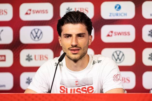 Leonidas Stegiou (Swiss, Schweiz) bei der Pressekonferenz GER, Training Fussball Herren Nationalmannschaft Schweiz, Swiss, UEFA Fussball Europameisterschaft 2024 DFB DFL REGULATIONS PROHIBIT ANY USE OF PHOTOGRAPHS AS IMAGE SEQUENCES AND OR QUASI-VIDEO GER, Training Fussball Herren Nationalmannschaft Schweiz, Swiss, UEFA Fussball Europameisterschaft 2024 Stuttgart Copyright: xEibner-Pressefoto RogerxBuerkex EP