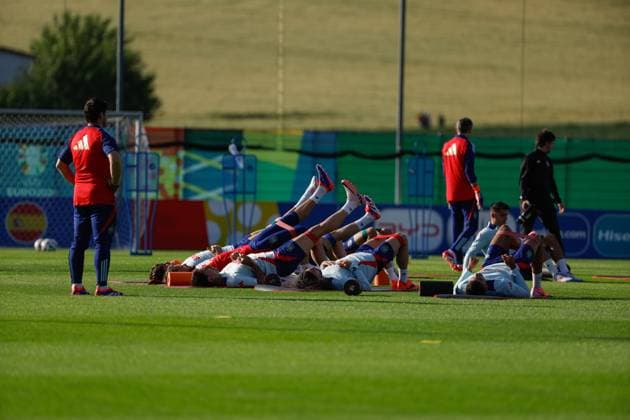 The players of the Spanish national team, Nationalteam participate in a training session at the SV Aasen Sports Center, in the town of Donaueschingen, Germany, 10 June 2024, where they establish their headquarters for the Euro 2024. Spain opens its first training session in Germany !ACHTUNG: NUR REDAKTIONELLE NUTZUNG!  Copyright: xJ.J.xGuillenx GRAF8332 20240610-55013833658_1
