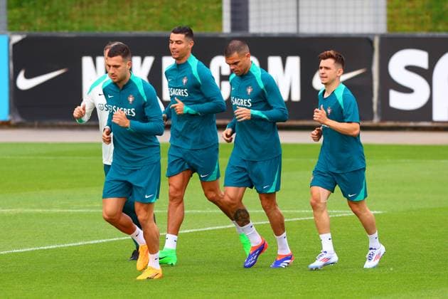 Portugal Fussball Nationalmannschaft, Selecao, 10.06.2024, Training für das Freundschaftsspiel Portugal - Irland ,Vorbereitungsspiel zur Europameisterschaft 2024 , Cristiano Ronaldo (Portugal) , CR7, Francisco Conceicao (Portugal) , Pepe (Portugal) , Diogo Dalot (Portugal) Copyright: FernandoxSoares