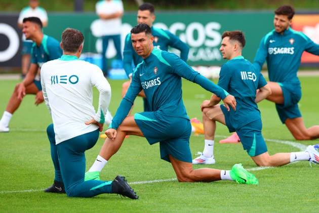 Portugal Fussball Nationalmannschaft, Selecao, 10.06.2024, Training für das Freundschaftsspiel Portugal - Irland ,Vorbereitungsspiel zur Europameisterschaft 2024 , Cristiano Ronaldo (Portugal) , CR7 ,Francisco Conceicao (Portugal) Copyright: FernandoxSoares