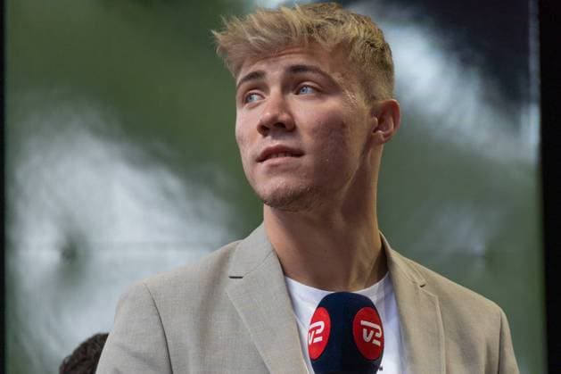 Denmark s Rasmus Hoejlund on the stage in Tivoli in Copenhagen Monday June, 10, 2024. DBU, TV2 and Tivoli send the Danish men s national football team off to the UEFA EURO, EM, Europameisterschaft,Fussball 2024 with a live show from Tivoli in Copenhagen Copenhagen Tivoli Denmark Copyright: xKristianxTuxenxLadegaardxBergx 2E6A6888