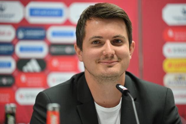 11.06.2024 - 1. FC Nürnberg Nuernberg FCN Club - Medientermin - Pressekonferenz Vorstellung neuer Trainer Cheftrainer - - xwoxzix - Sebastian Koelmann ( Kommunikation FCN )