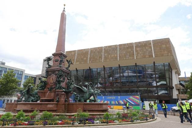 Rundgang Fanzone Augustusplatz Leipzig UEFA EURO, EM, Europameisterschaft,Fussball 2024 Leipzig, 11.06.2024, Augustusplatz, UEFA EURO 2024, Rundgang Fanzone EURO Festival 2024 Im Bild: Baustelle UEFA EURO 2024 Fan Zone vor dem Gewandhaus Leipzig ,