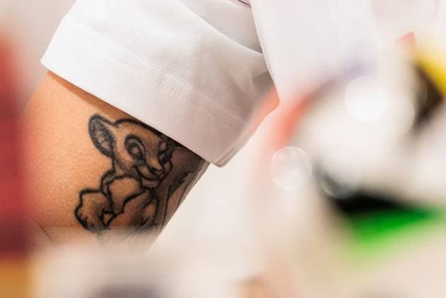 Trainingslager Vorbereitung UEFA EURO 2024 Deutschland; 11.06.2024 Toni Kroos (Deutschland, 8) Tattoo Sarabi und Simba König der Löwen Trainingslager Vorbereitung UEFA EURO 2024 Deutschland - Pressekonferenz; HerzoBase, Herzogenaurach am 11.06.2024 Copyright: xBEAUTIFULxSPORTS Wunderlx