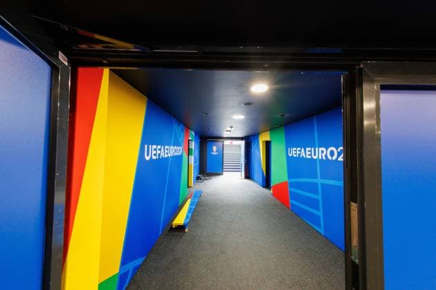 Stadium Open Media Day; Arena Frankfurt, 11.06.2024 Blick durch den Spielertunnel zur Treppe, die hoch zum Rasen führt; Stadium Open Media Day; Arena Frankfurt, 11.06.2024 Copyright: xBEAUTIFULxSPORTS Hahnex