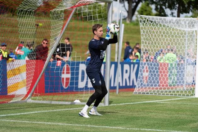 EURO 2024, Nationalteam Dänemark, Training Frederik Roennow (Daenemark, 22) Oeffentliches Training Nationalmannschaft Daenemark, UEFA Fussball Europameisterschaft 2024, Herren, EM 2024, GER, 11.06.2024, Oeffentliches Training Nationalmannschaft Daenemark, UEFA Fussball Europameisterschaft 2024, Herren, EM 2024, GER, 11.06.2024 Freudenstadt Copyright: xEibner-Pressefoto WolfgangxFrankx EP_WFK
