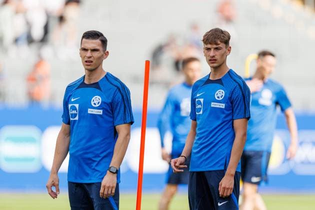 Öffentliches Training, Slowakei, Mainz, 11.06.2024 ?ubomír Tupta (Slowakei 10) Tomáö Rigo (Slowakei 5) Öffentliches Training der Nationalmannschaft der Slowakei im Bruchwegstadion auf dem Wolfgang Frank Campus, Mainz, 11.06.2024 Copyright: xBEAUTIFULxSPORTS Hahnex