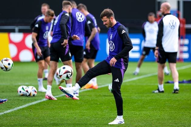 Pascal Groß (Deutschland , 05) am Ball, GER, DFB, Training, Fussball Herren Nationalmannschaft Deutschland, UEFA Fussball Europameisterschaft 2024, Herzogenaurach 12.06.2024. GER, DFB, Training, Fussball Herren Nationalmannschaft Deutschland, UEFA Fussball Europameisterschaft 2024, Herzogenaurach 12.06.2024. Herzogenaurach Copyright: xEibner-Pressefoto FlorianxWieganx EP_FWD