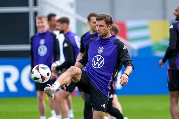 Thomas Mueller (Deutschland , 13) am Ball, GER, DFB, Training, Fussball Herren Nationalmannschaft Deutschland, UEFA Fussball Europameisterschaft 2024, Herzogenaurach 12.06.2024. GER, DFB, Training, Fussball Herren Nationalmannschaft Deutschland, UEFA Fussball Europameisterschaft 2024, Herzogenaurach 12.06.2024. Herzogenaurach Copyright: xEibner-Pressefoto FlorianxWieganx EP_FWD