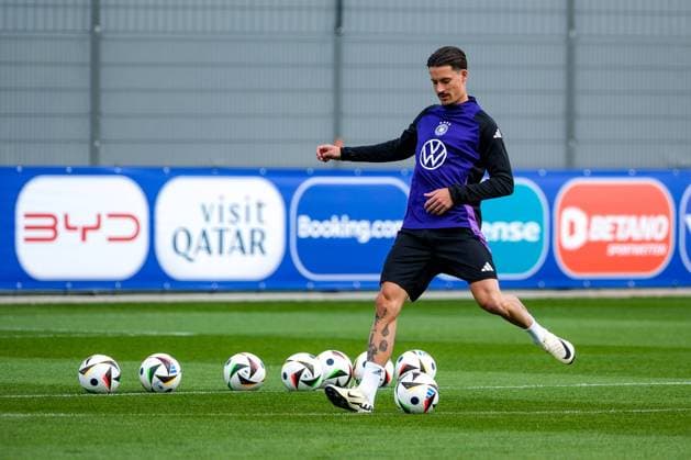 Robin Koch (Deutschland , 24) am Ball, GER, DFB, Training, Fussball Herren Nationalmannschaft Deutschland, UEFA Fussball Europameisterschaft 2024, Herzogenaurach 12.06.2024. GER, DFB, Training, Fussball Herren Nationalmannschaft Deutschland, UEFA Fussball Europameisterschaft 2024, Herzogenaurach 12.06.2024. Herzogenaurach Copyright: xEibner-Pressefoto FlorianxWieganx EP_FWD