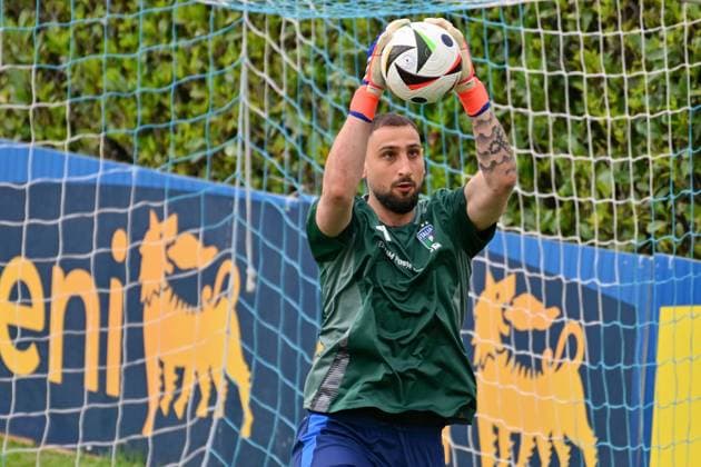 Florence, Italy: Italian player Gianlugi Donnarumma during Italy training session, UEFA European Football Championship in Florence, Italy, June 08 2024 UEFA European Football Championship - Italy training session  - ZUMAp169 20240612_zsa_p169_394_20240612 Copyright: xLisaxGuglielmi IPAxSportx