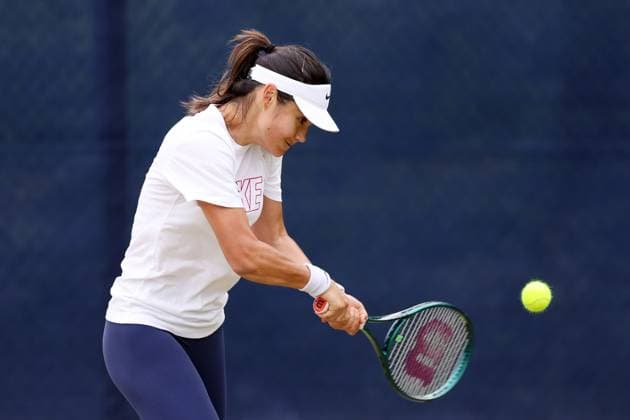 Emma Raducanu during practice. Rothesay Open Nottingham, Day 3, Tennis, Lexus Nottingham Tennis Centre, Nottingham, UK - 12 June 2024  Copyright: xRyanxBrowne Shutterstockx 14523728n