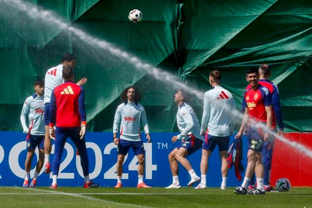 Spanish national team, Nationalteam s training session at the SV Aasen Sports Center in Donaueschingen, Germany, 12 June 2024. Spain will face Croatia in an Euro 2024 soccer match at Olympiastadion stadium in Berlin on 15 June. Spain training session in Germany !ACHTUNG: NUR REDAKTIONELLE NUTZUNG!  Copyright: xJ.J.xGuillenx GRAF9259 20240612-55013848236_1_20240612