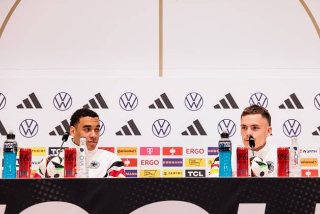 Trainingslager Vorbereitung UEFA EURO 2024 Deutschland; 12.06.2024 Jamal Musiala (Deutschland, 10) und Florian Wirtz (Deutschland, 17) Trainingslager Vorbereitung UEFA EURO 2024 Deutschland - Pressekonferenz; HerzoBase, Herzogenaurach am 12.06.2024 Copyright: xBEAUTIFULxSPORTS Wunderlx