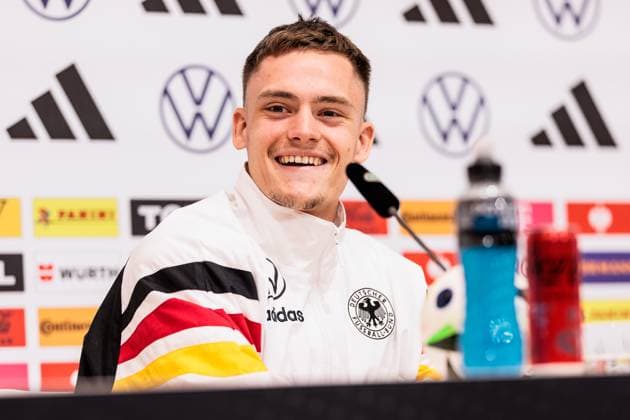 Trainingslager Vorbereitung UEFA EURO 2024 Deutschland; 12.06.2024 Florian Wirtz (Deutschland, 17) lacht Trainingslager Vorbereitung UEFA EURO 2024 Deutschland - Pressekonferenz; HerzoBase, Herzogenaurach am 12.06.2024 Copyright: xBEAUTIFULxSPORTS Wunderlx