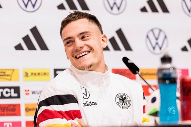 Trainingslager Vorbereitung UEFA EURO 2024 Deutschland; 12.06.2024 Florian Wirtz (Deutschland, 17) lacht Trainingslager Vorbereitung UEFA EURO 2024 Deutschland - Pressekonferenz; HerzoBase, Herzogenaurach am 12.06.2024 Copyright: xBEAUTIFULxSPORTS Wunderlx