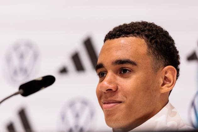 Trainingslager Vorbereitung UEFA EURO 2024 Deutschland; 12.06.2024 Jamal Musiala (Deutschland, 10) schmunzelt Trainingslager Vorbereitung UEFA EURO 2024 Deutschland - Pressekonferenz; HerzoBase, Herzogenaurach am 12.06.2024 Copyright: xBEAUTIFULxSPORTS Wunderlx