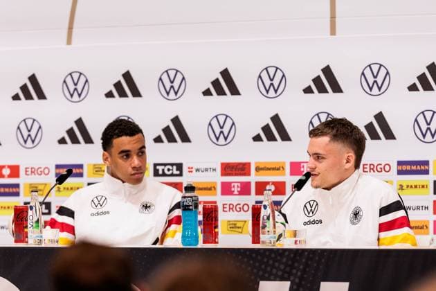 Trainingslager Vorbereitung UEFA EURO 2024 Deutschland; 12.06.2024 Jamal Musiala (Deutschland, 10) und Florian Wirtz (Deutschland, 17) Trainingslager Vorbereitung UEFA EURO 2024 Deutschland - Pressekonferenz; HerzoBase, Herzogenaurach am 12.06.2024 Copyright: xBEAUTIFULxSPORTS Wunderlx