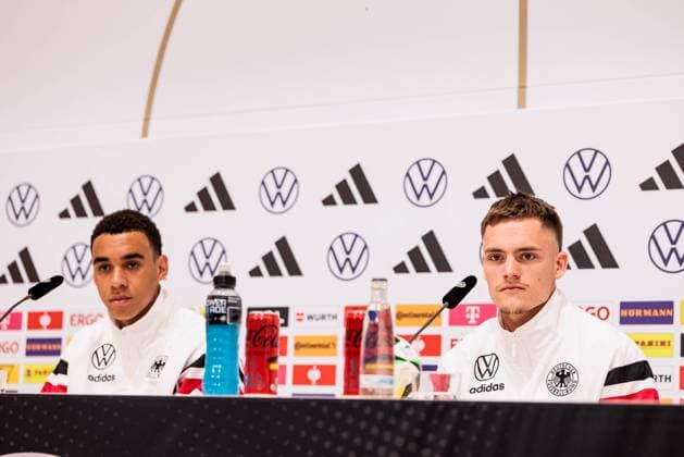 Trainingslager Vorbereitung UEFA EURO 2024 Deutschland; 12.06.2024 Jamal Musiala (Deutschland, 10) und Florian Wirtz (Deutschland, 17) Trainingslager Vorbereitung UEFA EURO 2024 Deutschland - Pressekonferenz; HerzoBase, Herzogenaurach am 12.06.2024 Copyright: xBEAUTIFULxSPORTS Wunderlx