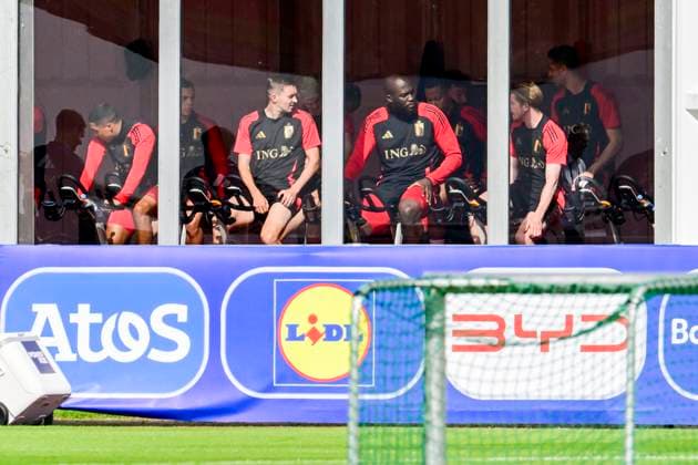 Belgium Media Activities UEFA EURO, EM, Europameisterschaft,Fussball 2024 12 06 2024 FREIBERG AM NECKA, GERMANY - JUNE 12 : Lukaku Romelu forward of Belgium, De Bruyne Kevin forward of Belgium, Castagne Timothy defender of Belgium during a training session of the Belgian Red Devils at the UEFA Euro 2024 European Football Championship tournament on June 12, 2024 in Freiberg am Necka, Germany, 12 06 2024 Freiberg am Necka Germany  Copyright: xPdvx