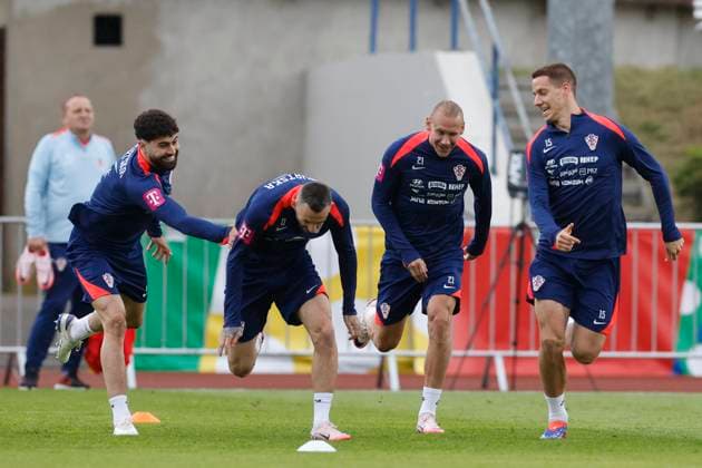 (L-R) Players of the Croatian national football team Joöko Gvardiol, Marcelo Brozovic, Domagoj Vida and Mario Paöalic during a training in the city of Neurupinn, their venue for Euro 2024, Germany, 12 June 2024. TRAINING OF THE CROATIA national team, Nationalteam !ACHTUNG: NUR REDAKTIONELLE NUTZUNG!  Copyright: xAlbertoxEstévezx GRAF9503 20240612-55013851653_1_20240612