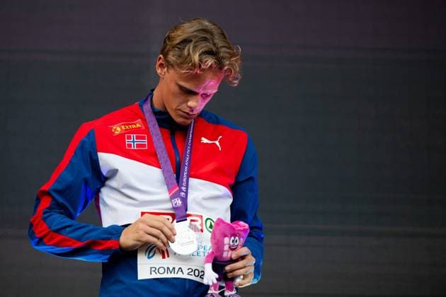 240612 Sander Aae Skotheim of Norway celebrates on the podium after men s decathlon during day 6 of the 2024 European Athletics Championships on June 12, 2024 in Rome. Photo: Vegard Grott BILDBYRAN kod VG VG0622 bbeng friidrott athletics friidrett friidrotts-em em friidretts-em 2024 european athletics championships jubel Copyright: VEGARDxGRoTT BB240612VG003_20240612