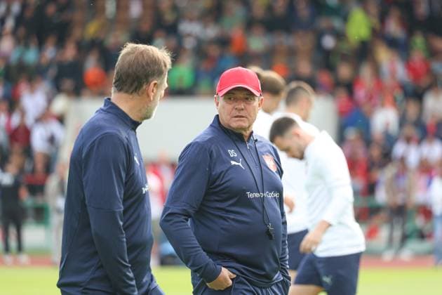 Dragan Stojkovic (Trainer Serbien), EM 2024: Nationalmannschaft Serbien, öffentliches Training, Rosenau-Stadion Augsburg;