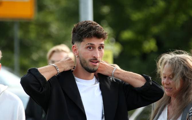 12.06.2024, Deutschland, Leonberg, Fußball Bundesliga, VfB in Team, Filmpremiere Traumpalast Leonberg, 18 Uhr Roter Teppich, 19.30 Talk, dann Film, Atakan Karazor
